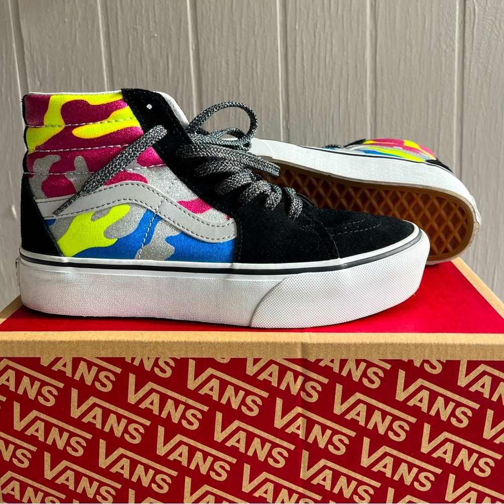 Women’s Stylish Vans!!